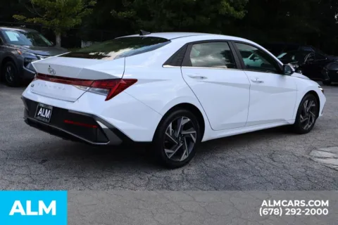 More photos of 2025 Hyundai Elantra SEL Convenience at ALM Roswell, GA