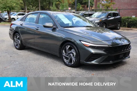 More photos of 2025 Hyundai Elantra SEL Convenience at ALM Roswell, GA
