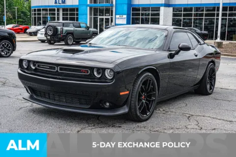 More photos of 2022 Dodge Challenger R/T at ALM Chevrolet South, GA