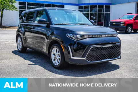 More photos of 2025 Kia Soul LX at ALM Chevrolet South, GA