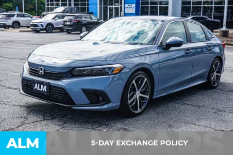 More photos of 2022 Honda Civic Touring at ALM Chevrolet South, GA