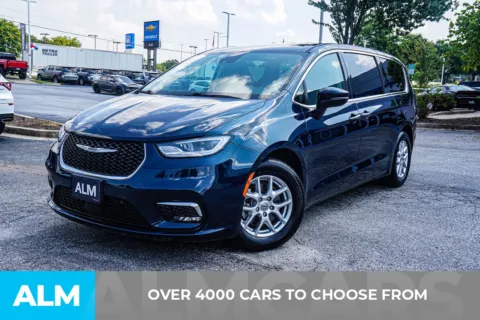 Photos of 2023 Chrysler Pacifica Touring L for sale in Union City, GA at ALM Chevrolet South