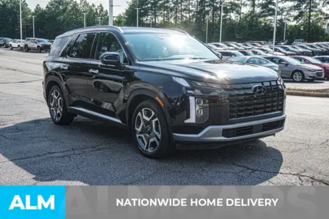 More photos of 2023 Hyundai Palisade Limited at ALM Chevrolet South, GA