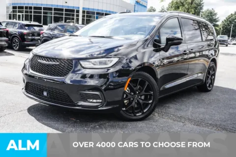 Photos of 2025 Chrysler Pacifica Limited for sale in Union City, GA at ALM Chevrolet South