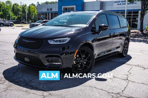 Black 2025 Chrysler Pacifica Limited for sale in Union City, GA