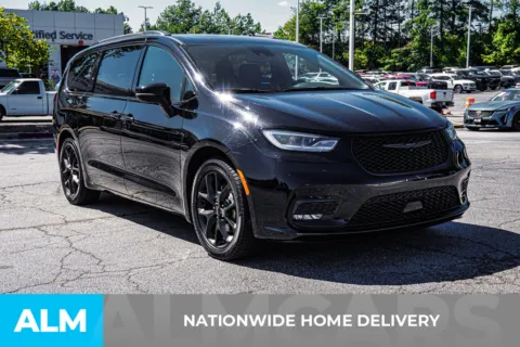 More photos of 2025 Chrysler Pacifica Limited at ALM Chevrolet South, GA