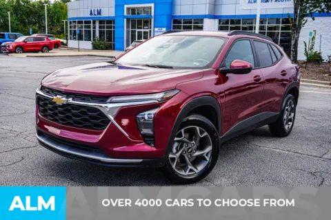Photos of 2025 Chevrolet Trax LT for sale in Union City, GA at ALM Chevrolet South