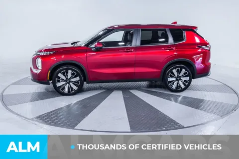 More photos of 2025 Mitsubishi Outlander SE at ALM Kia South, GA