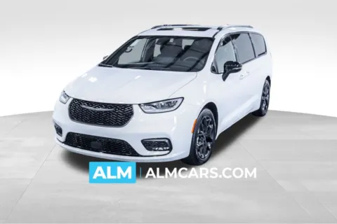White 2025 Chrysler Pacifica Limited for sale in Union City, GA