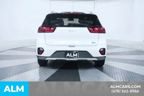 More photos of 2022 Kia Niro LXS at ALM Kia South, GA