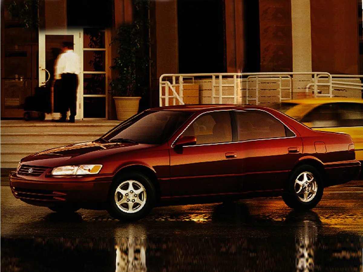 1997 Toyota Camry LE for sale in Union City, GA