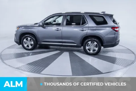 More photos of 2023 Honda Pilot EX-L at ALM Kia South, GA