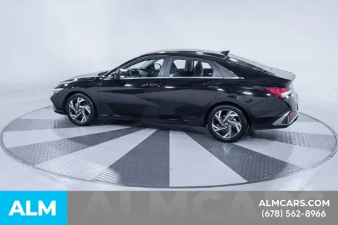 More photos of 2024 Hyundai Elantra Limited at ALM Kia South, GA