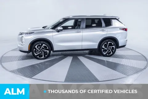 More photos of 2024 Mitsubishi Outlander SE at ALM Kia South, GA