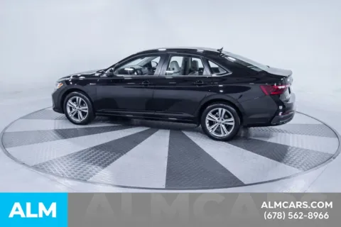 More photos of 2024 Volkswagen Jetta 1.5T SE at ALM Kia South, GA