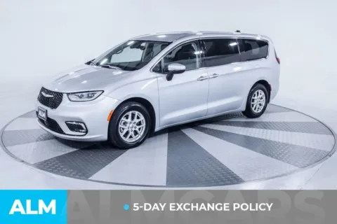 Another view of 2023 Chrysler Pacifica Touring L for sale in Union City, GA at ALM Kia South