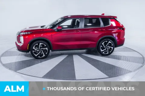 More photos of 2024 Mitsubishi Outlander SE at ALM Kia South, GA