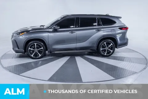 More photos of 2022 Toyota Highlander XSE at ALM Kia South, GA