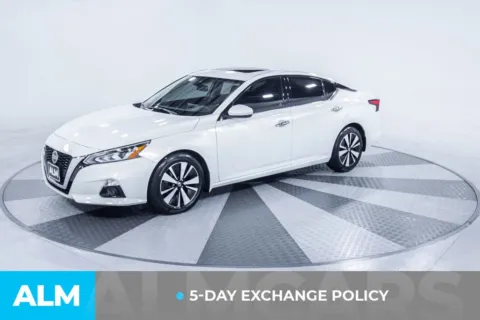 Another view of 2020 Nissan Altima 2.5 SV for sale in Union City, GA at ALM Kia South