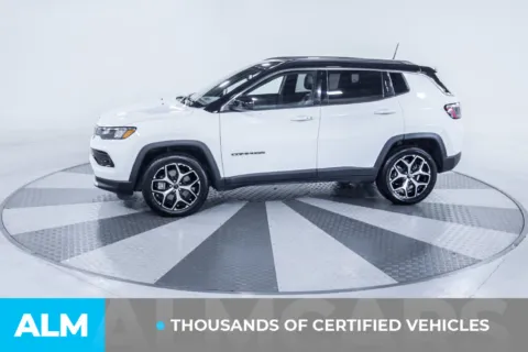 More photos of 2025 Jeep Compass Limited at ALM Kia South, GA
