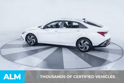 More photos of 2024 Hyundai Elantra SEL at ALM Kia South, GA