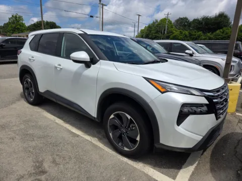 White 2025 Nissan Rogue SV for sale in Warner Robins, GA