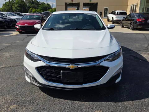 Photos of 2024 Chevrolet Malibu LT for sale in Warner Robins, GA at Hyundai Warner Robins
