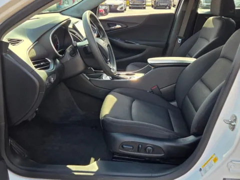 More photos of 2024 Chevrolet Malibu LT at Hyundai Warner Robins, GA