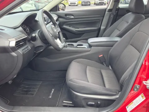 More photos of 2025 Nissan Altima 2.5 SV at Hyundai Warner Robins, GA