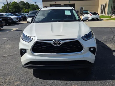 Photos of 2021 Toyota Highlander LE for sale in Warner Robins, GA at Hyundai Warner Robins