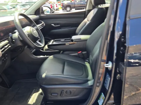 More photos of 2025 Hyundai Tucson Hybrid SEL Convenience at Hyundai Warner Robins, GA