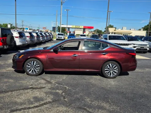 More photos of 2023 Nissan Altima 2.5 SV at Hyundai Warner Robins, GA