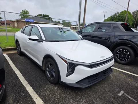 White 2025 Kia K4 LXS for sale in Warner Robins, GA