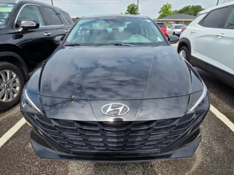 Photos of 2023 Hyundai Elantra SEL for sale in Warner Robins, GA at Hyundai Warner Robins