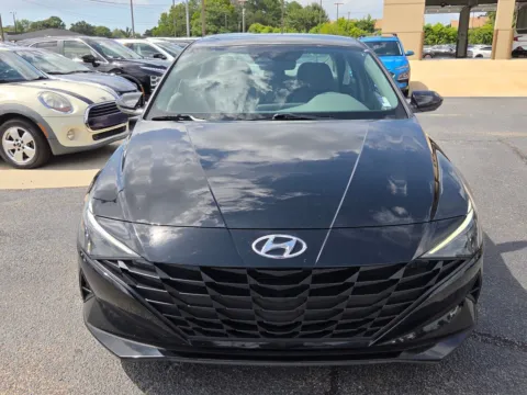 Another view of 2023 Hyundai Elantra SEL for sale in Warner Robins, GA at Hyundai Warner Robins