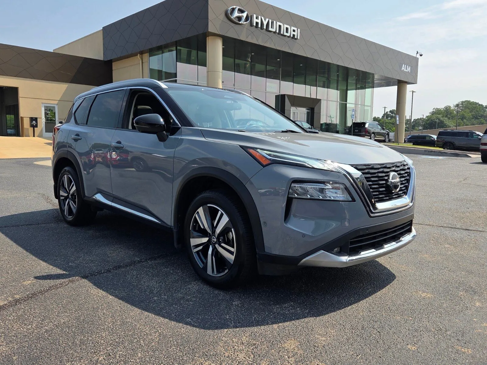 Gray 2021 Nissan Rogue Platinum for sale in Warner Robins, GA