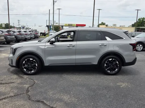 More photos of 2025 Kia Sorento S at Hyundai Warner Robins, GA