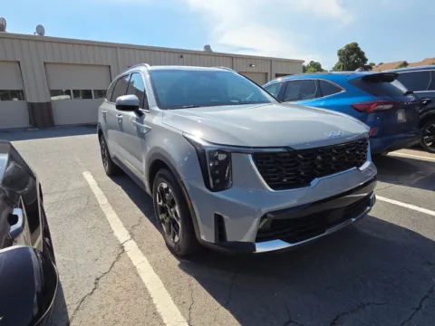 Gray 2025 Kia Sorento S for sale in Warner Robins, GA