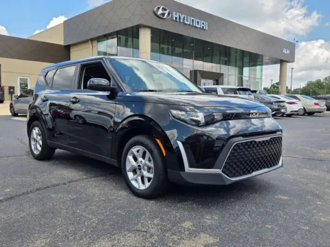 Black 2025 Kia Soul LX for sale in Warner Robins, GA