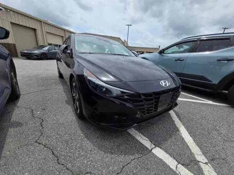 Photos of 2023 Hyundai Elantra SEL for sale in Warner Robins, GA at Hyundai Warner Robins
