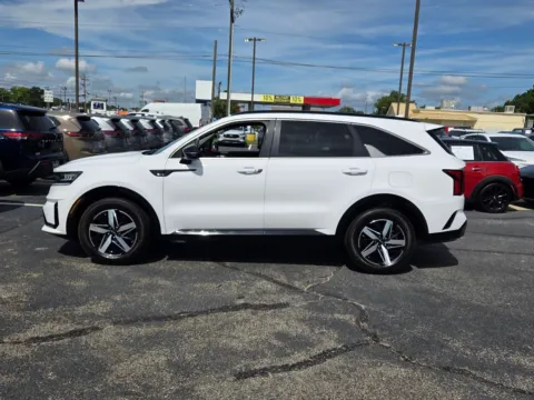 More photos of 2023 Kia Sorento EX at Hyundai Warner Robins, GA