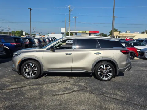 More photos of 2022 INFINITI QX60 LUXE at Hyundai Warner Robins, GA