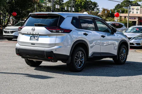More photos of 2024 Nissan Rogue S at Hyundai Warner Robins, GA