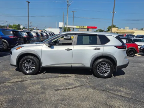 More photos of 2024 Nissan Rogue S at Hyundai Warner Robins, GA