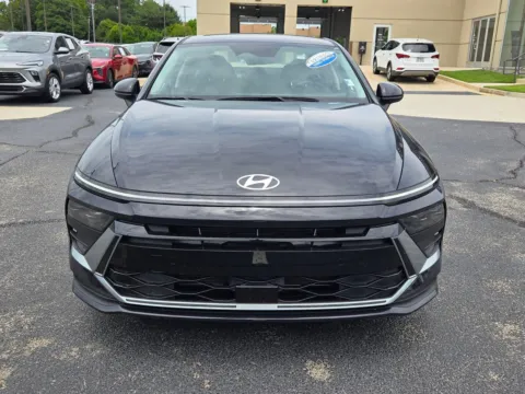 Photos of 2026 Hyundai Sonata SE for sale in Warner Robins, GA at Hyundai Warner Robins