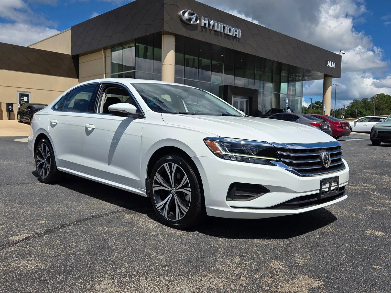 White 2022 Volkswagen Passat 2.0T SE for sale in Warner Robins, GA