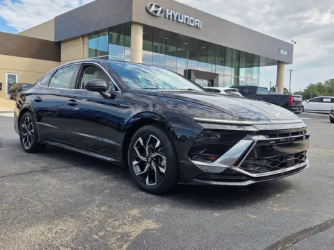 Black 2024 Hyundai Sonata SEL for sale in Warner Robins, GA