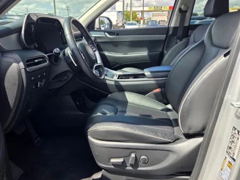 More photos of 2025 Hyundai Palisade SEL at Hyundai Warner Robins, GA