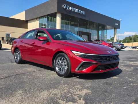 Red 2024 Hyundai Elantra SEL for sale in Warner Robins, GA
