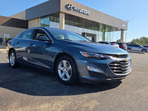 Blue 2024 Chevrolet Malibu LT for sale in Warner Robins, GA
